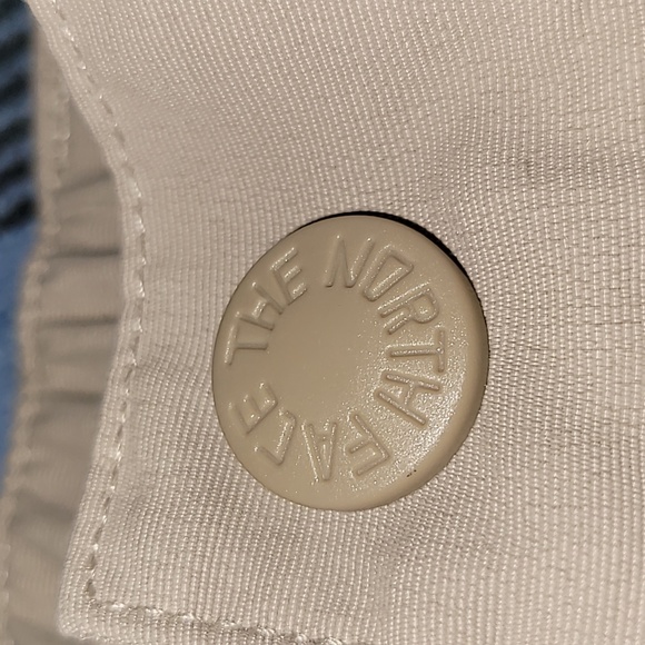 The North Face.  Cargo hiking pants.  Like-new.  Men's size XL - Picture 7 of 16